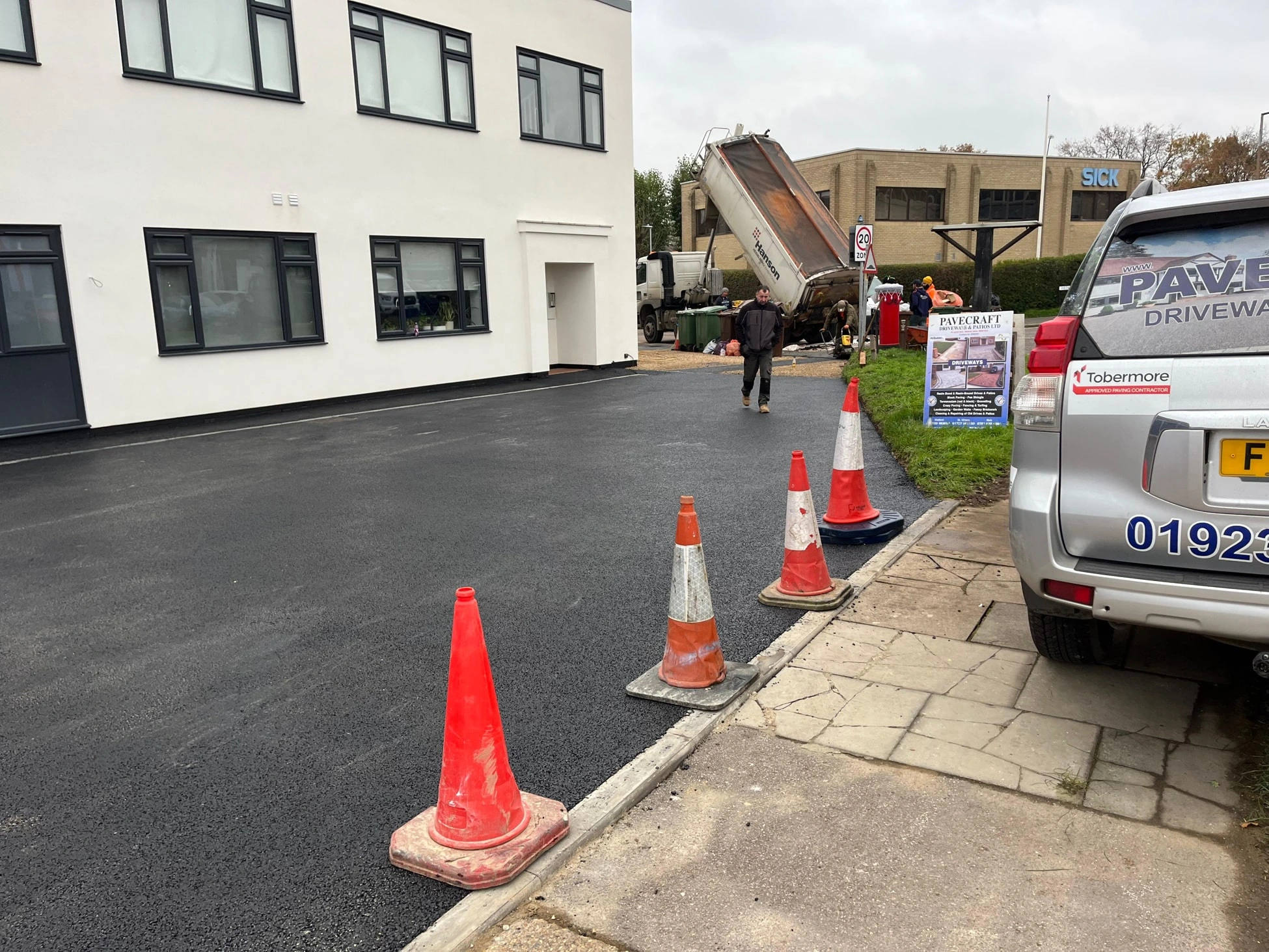 Gallery Tarmac (1)