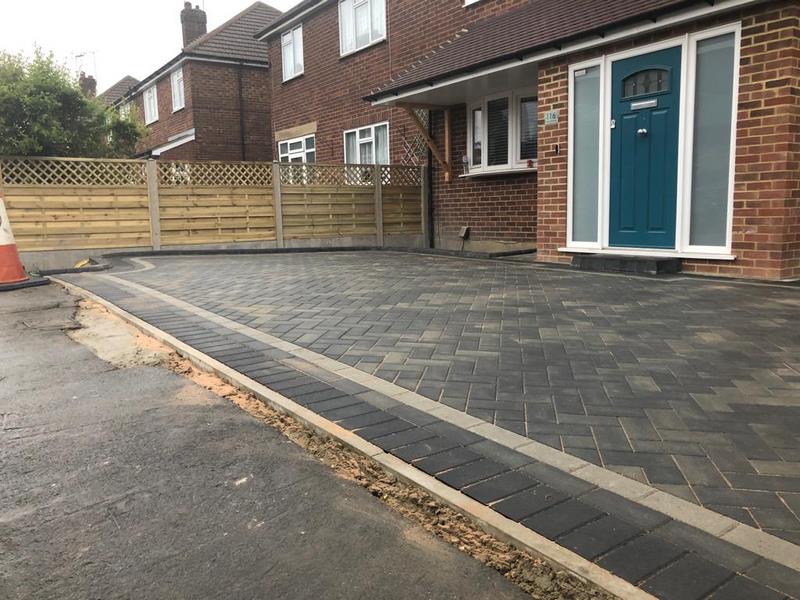 block paved driveway fencing abbots langley 04