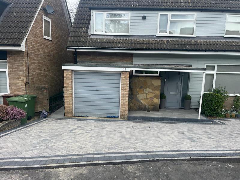 Bushy Block Paved Driveway With Porcelain Step 07